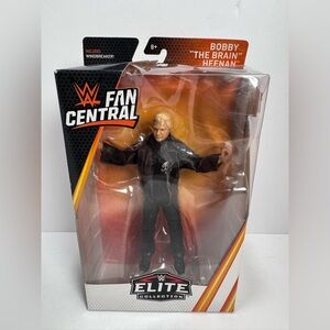 WWE Elite Collection Bobby The Brain Heenan Fan Central Figure